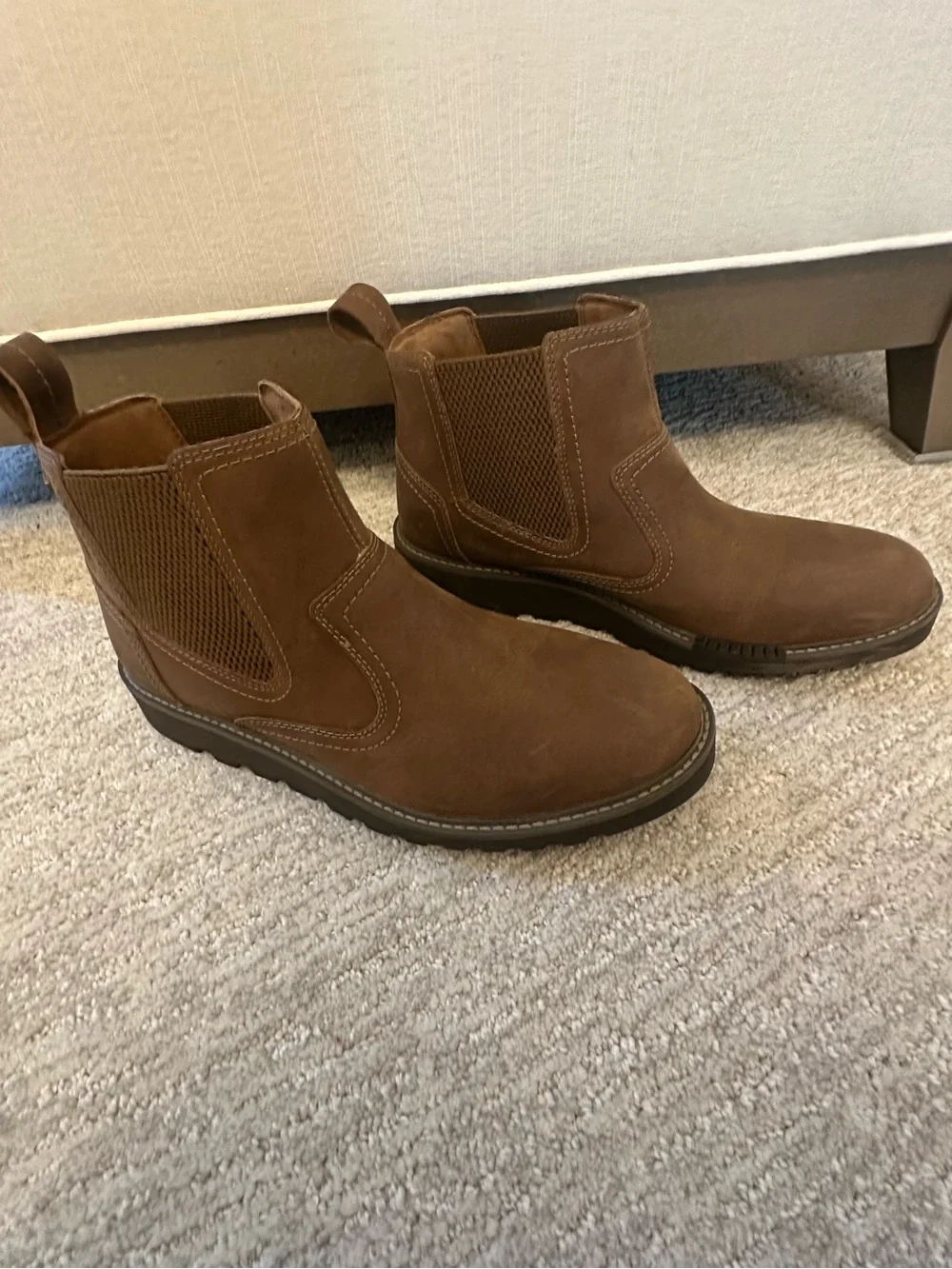 Clarks Men's Brown Chukka Chelsea Boots